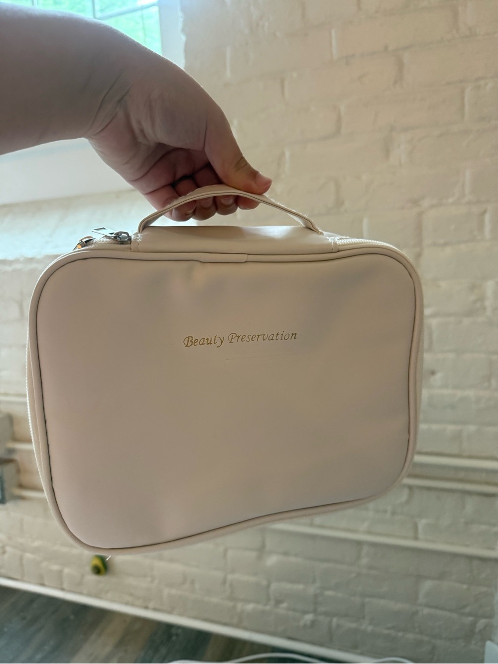 Beauty Preservation Cosmetic Travel Case - crème color